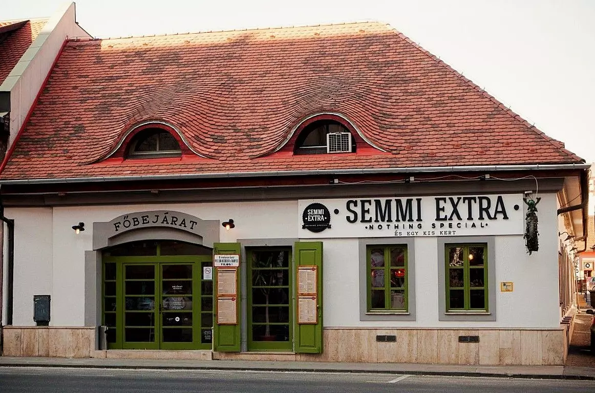 Semmi Extra és egy kis Kert